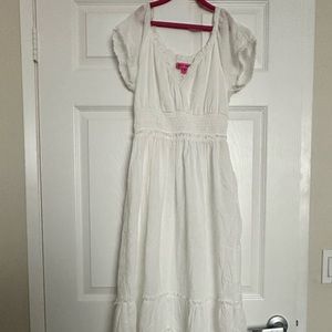 Betsy Johnson White Maxi Dress!!